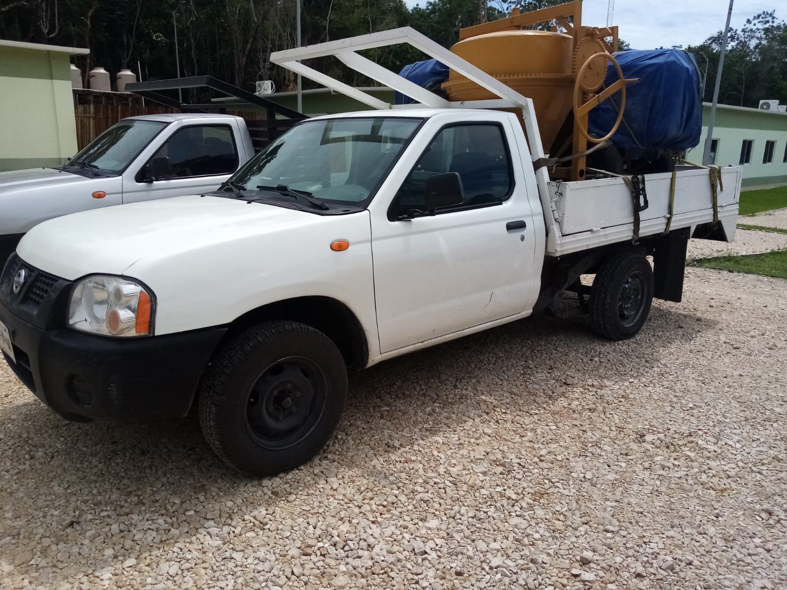 Nissan NP300 (Pickup)